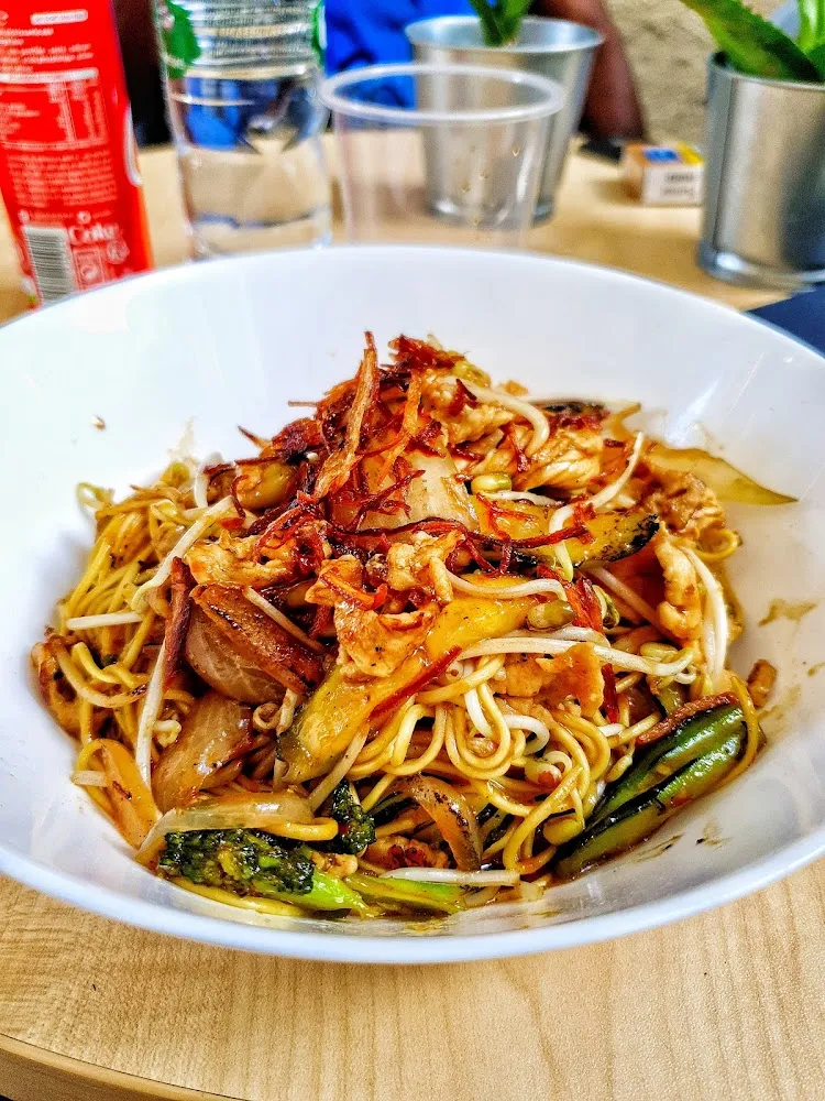 Nouilles Sautées Poulet